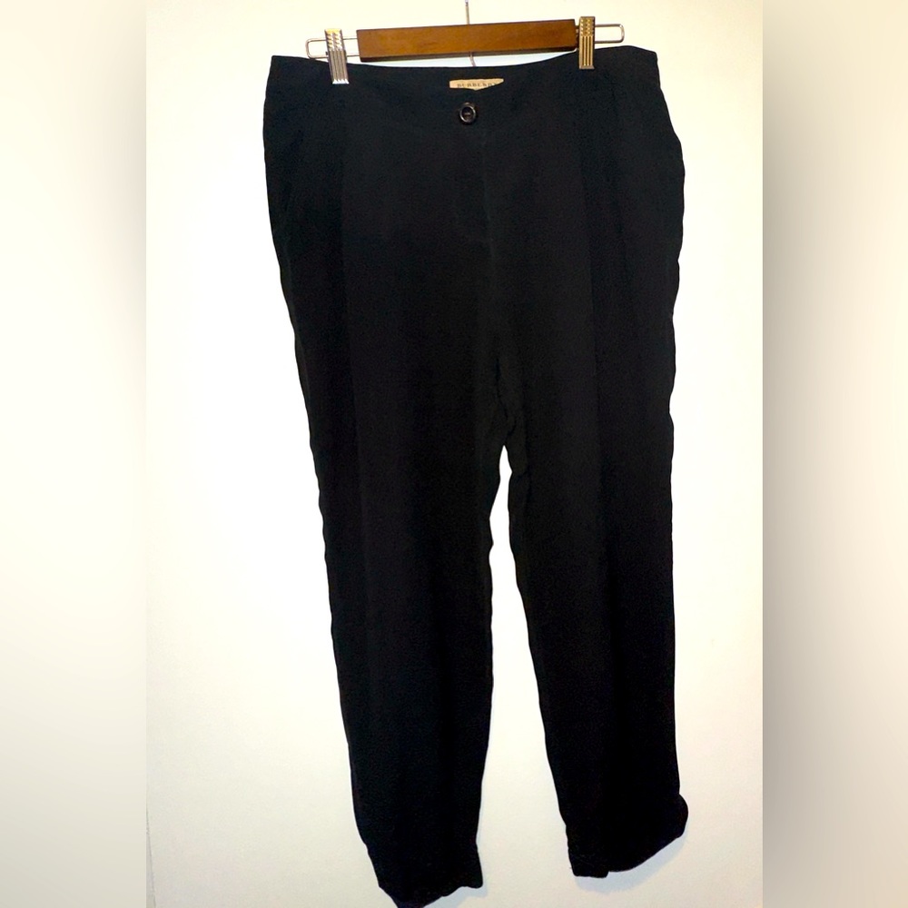 Women Burberry Pants Size 12 Black 100% Silk Pleated